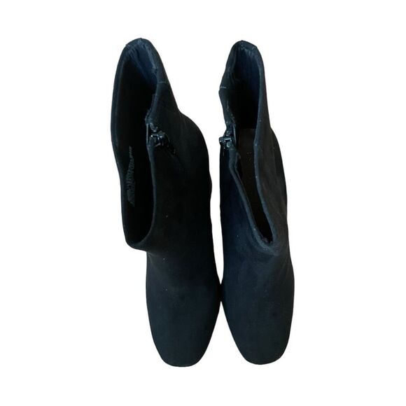 LC Lauren Conrad Halima Stacked Heel Boots Black Faux Suede Round Toe Ankle Boot - Picture 9 of 11